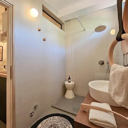 Arte No.9 Apartment